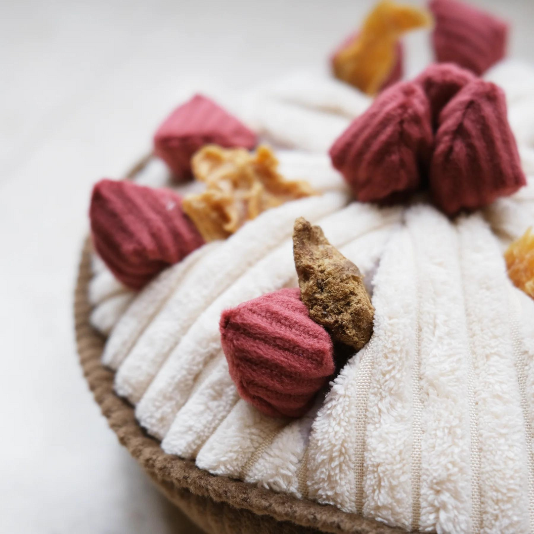 Berry Pie Enrichment Toy